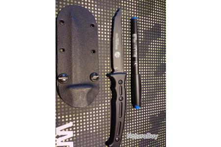 Couteau Master of défense., modèle razorback , séries Massad Ayoob