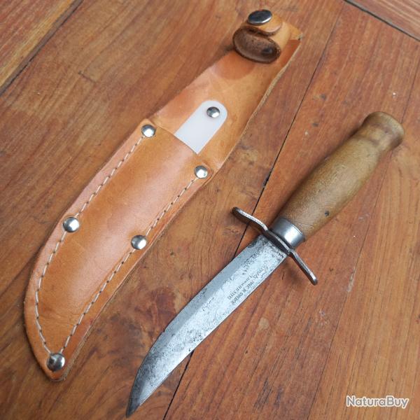 Couteau de Chasse FROST MADE IN SWEDEN avec Garde et �tui en Cuir