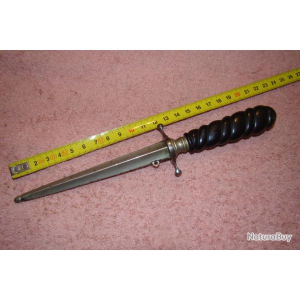 DAGUE DE PETITE VERTU manche �b�ne