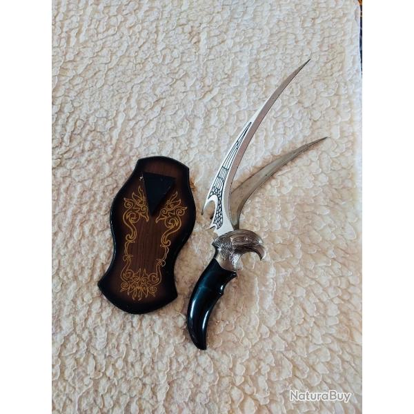 Couteau d�coratif avec support mural