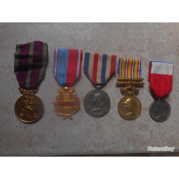 Lot de 5 m�dailles civile