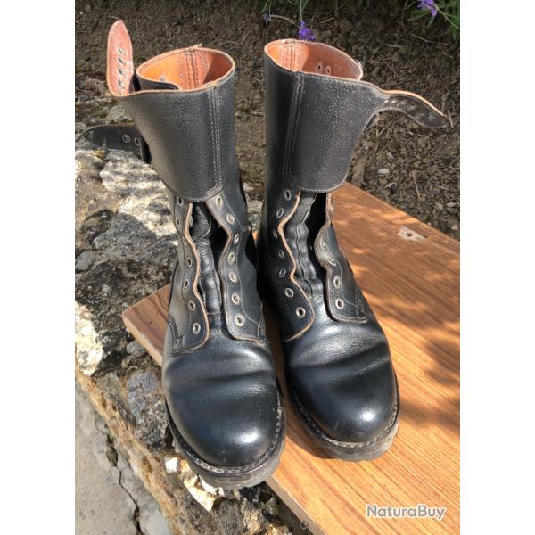 RANGERS  brodequins T 42 authentiques Arm�e Fran�aise cuir gothique chasse