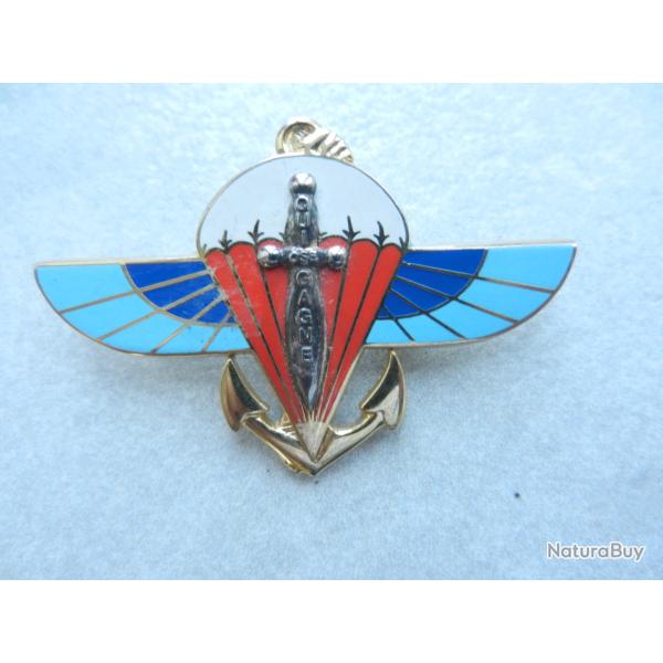 ancien insigne militaire parachutiste fran�ais 2�me RPIMA