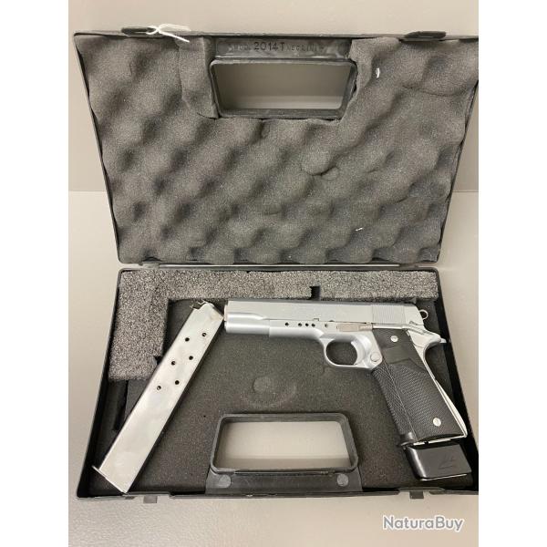 Pistolet COLT MKIV/ SERIES 70'S, calibre 45 acp avec 2 chargeurs grande capacit� et mallette