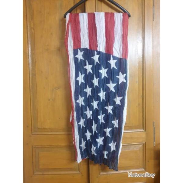 charpe drapeau Amricain grosses toiles blanches,  fond bleu marine   A25.1