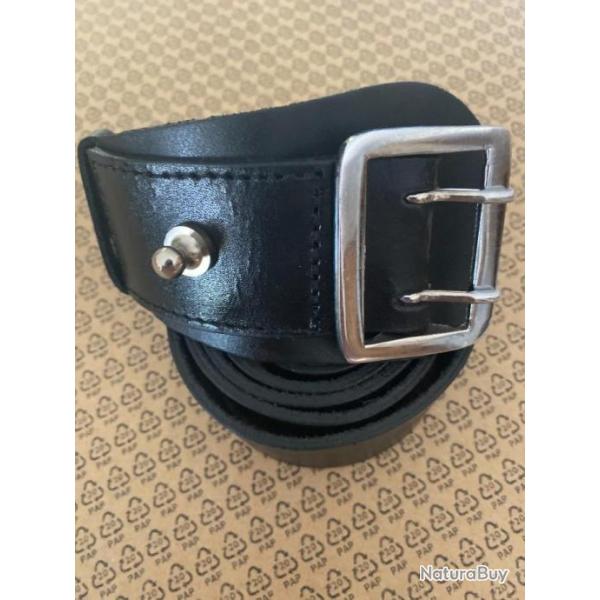 LOT (2 EME CHOIX )   4 CEINTURONS ARMEE OU GENDARMERIE IDEAL CHASSEUR.  2025N