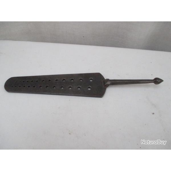 filiere ancienne  probablement   fin du  19 em  permet de reprendre  des  vieux filetages