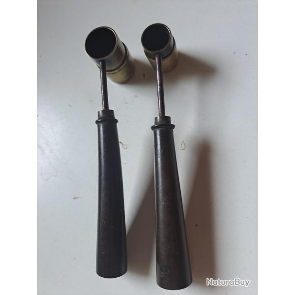 Deux Doseur pour poudre plus un extracteur et un sertisseur