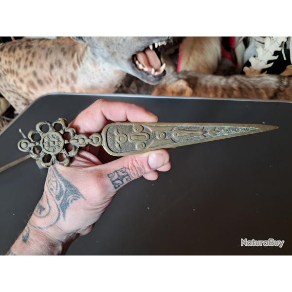 Coupe papier en bronze