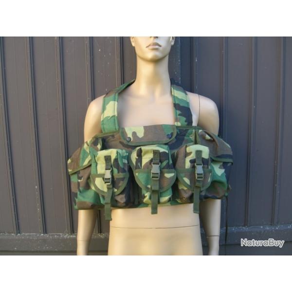 Brellage de poitrine Chest Rig  Arktis camouflage Woodland