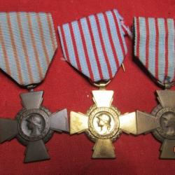 une au choix médaille croix combattant bronze brillant ruban clair d'origine ou ruban plus foncé