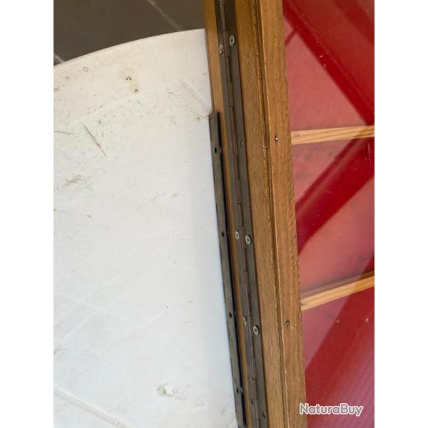 VITRINE POUR COUTEAUX  OU BIJOUX 30 euros