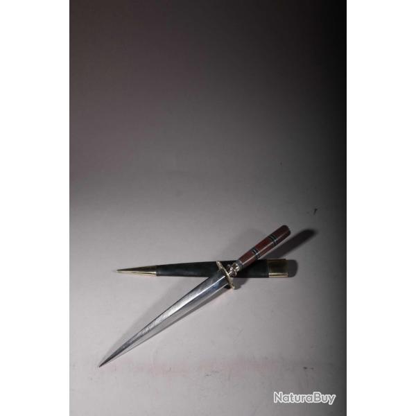 stylet corse manche en bois rouge 182