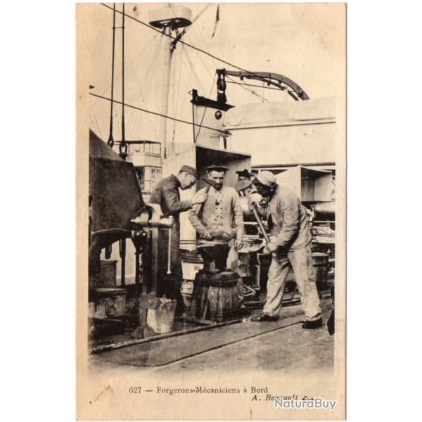 CPA - MARINE Militaire -Forgerons m�caniciens � Bord N�3205
