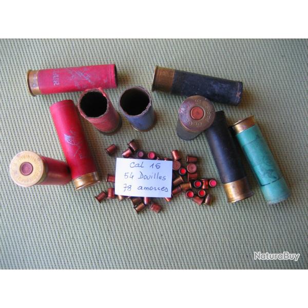 Lot de 54 douilles carton cal 16 recalibres et ramorces et 78 amorces anciennes tat moyen
