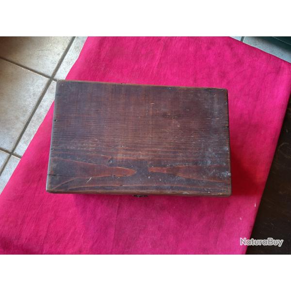 Coffret en bois ancien pour rangements ou autres, pas de prix de r�serve