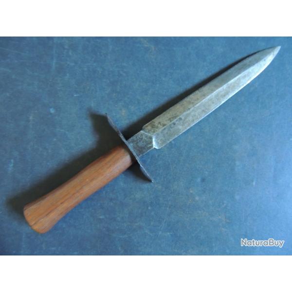 Couteau poignard de tranche Le Vengeur Astier Prodon Thiers