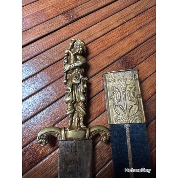 BELLE GRANDE DAGUE ROMANTIQUE A L'EFFIGIE D'UN SOLDAT HIGHLANDER �COSSAIS  XlX �me