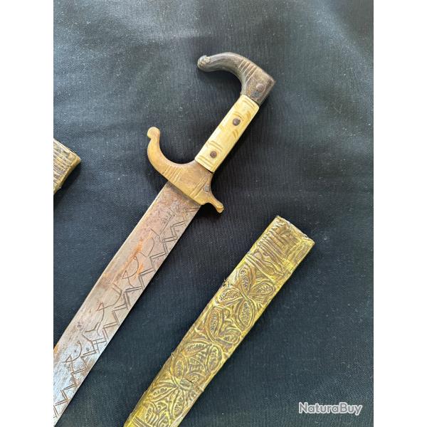 Anciens couteaux arabe