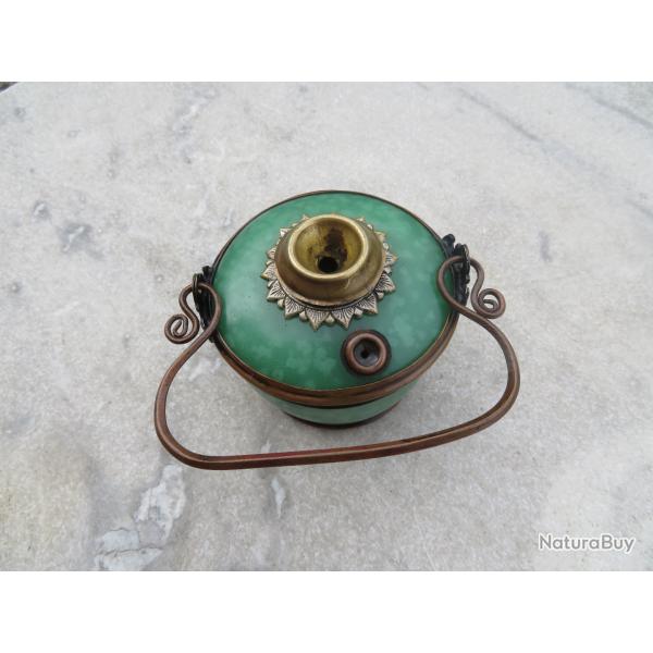 Ancien foyer de pipe � Opium/pipe � Eau en pierre dure verte avec monture � d�cor de chauve-souris