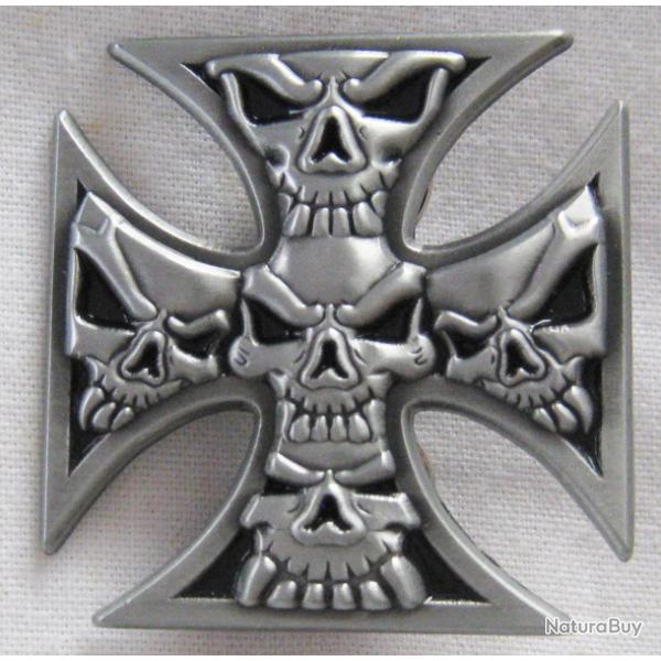 PINS BADGE SKULL IRON CROSS  - Ref.34