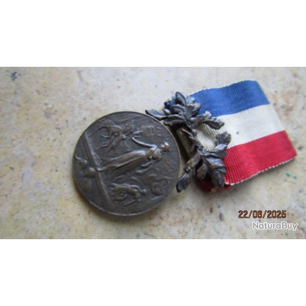 ordre m�daille MEDAILLE MINISTERE DE L'INTERIEUR DEVOUEMENT EN BRONZE Police