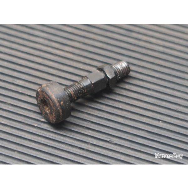 Tirant et crou de montage du mcanisme sur la crosse pour carabine manuarm Ref 40/2025