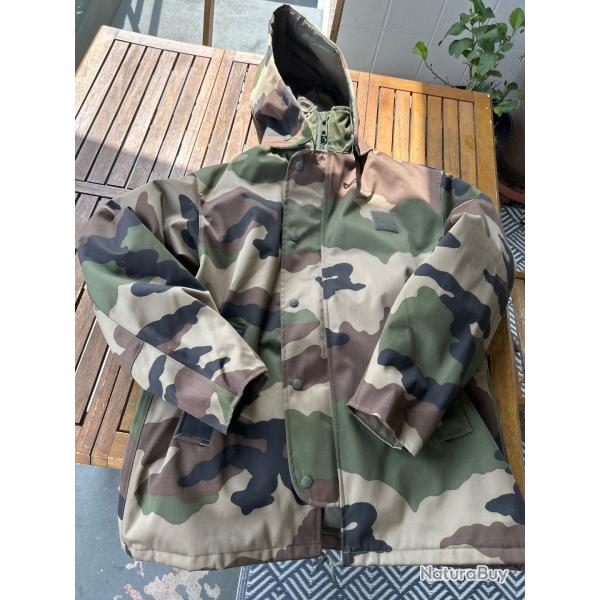 Parka grand froid camoufl�e de l'arm�e de l'air taille 96C