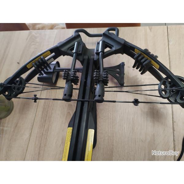 Ek archery arbalete 340fps 175lbs Comme neuve. Trois tir avec pour essai. Envoi soign et proteg.