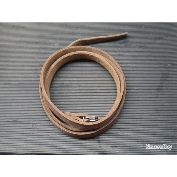 Sangle en cuir / ceinture long : 164.5 cm haut : 2 cm Ref : @