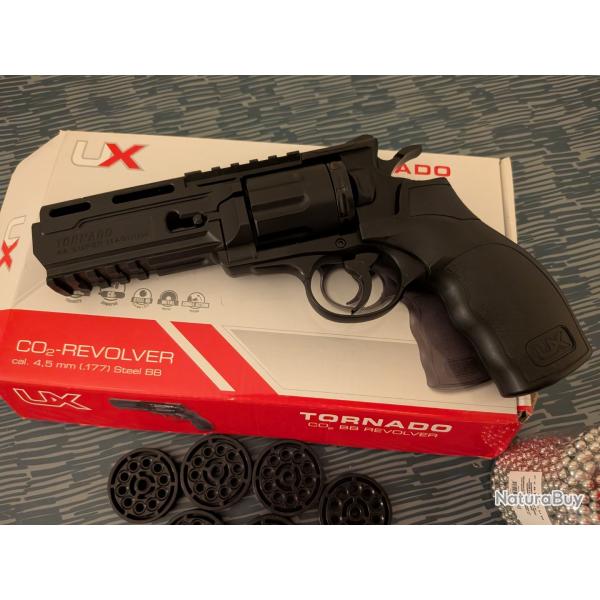 Revolver Umarex TORNADO neuf + 8 barillets suppl�mentaires