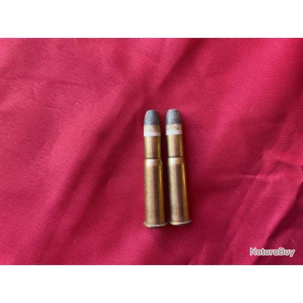 Lot de deux munitions gras 11 mm, pas de prix de r�serve