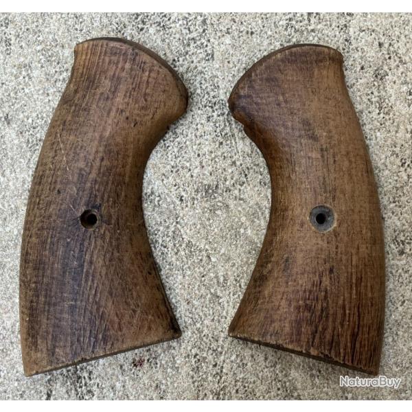 Paire de Plaquettes Revolver a Identifier,Colt?