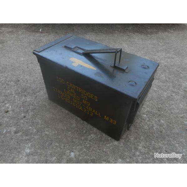 ancienne caisse m�tal � munitions N�2