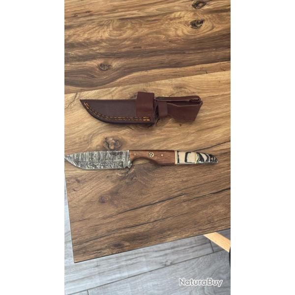 Couteau damas de chez Coutellerie Carlucci Corse