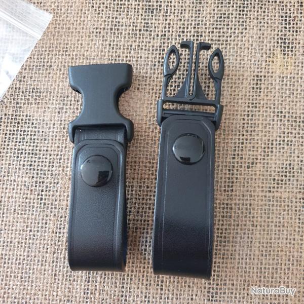 Porte casque clip en cuir