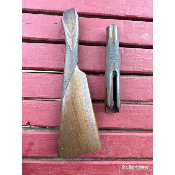 Crosse et devant Browning B25 calibre 20