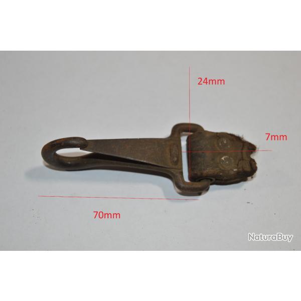 Passant attache de brelage Allemand Fran�ais WW1 ? WW2 Militaire ? SAC Havresac (17C)