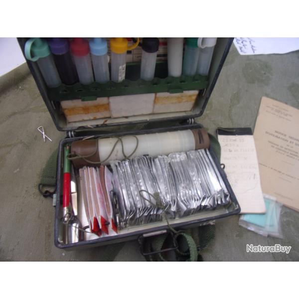trousse de d�tection chimique de contr�le mod�le 1 bis arm�e fran�aise