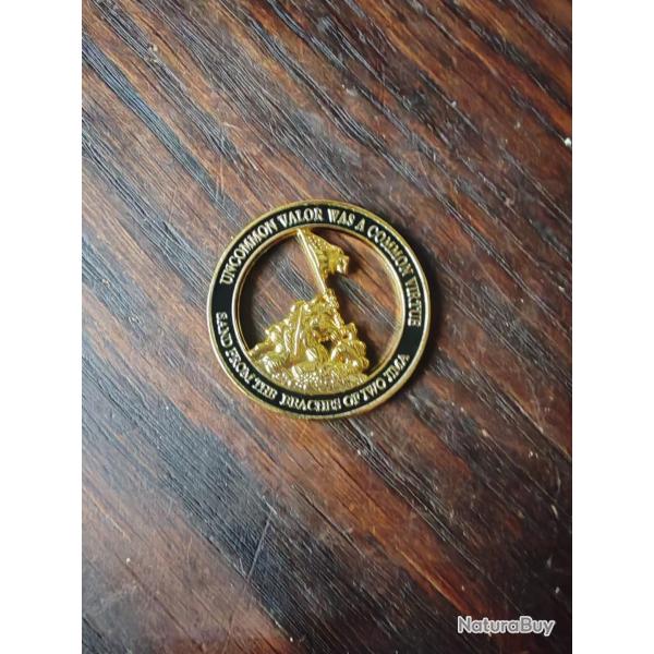 INSIGNE METAL COMMEMORATIVE DOUBLE FACE USMC "IWO JIMA"