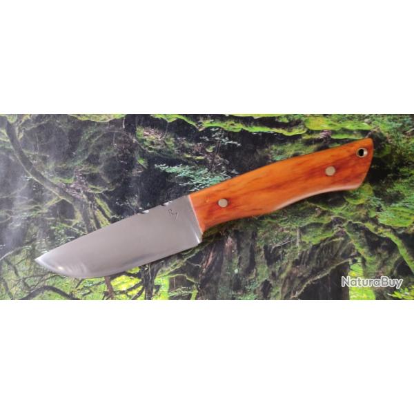 Couteau bushcraft forg�, manche en If + �tui en cuir ENSEMBLE ARTISANAL !