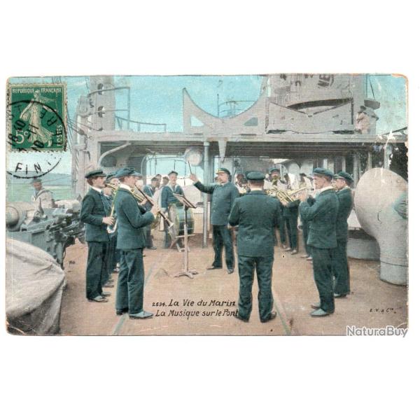 CPA - Marine Militaire -La Vie Marin La Musique sur le Pont  N�1660