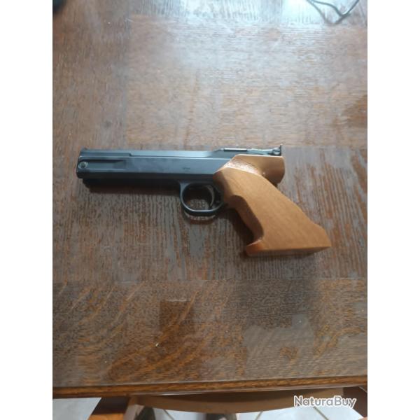 pistolet match AP 604 en trs bon tat calibre 4,5