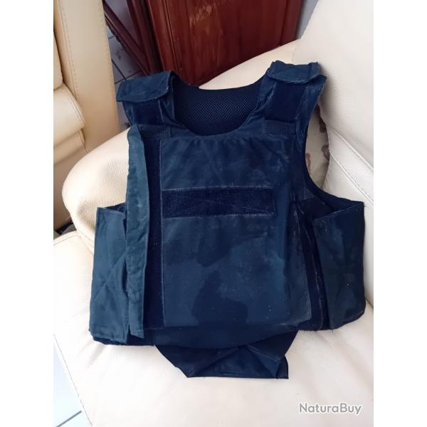 GILET PARE BALLES + LAMES + ANTI TRAUMA FEMININ TAILLE M + 2 PLAQUES POLYETHYLENE NIJ 3 ARMES GUERRE