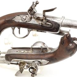 PAIRE DE PISTOLETS &Agrave; SILEX CHIEN DE MER MARINE MILITAIRE VERS 1770 / 1780 - FRANCE ANCIENNE MONARCHI