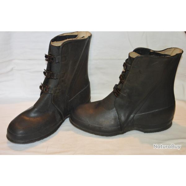 PAIRE DE SUR-BOTTES AMERICAINES EN CAOUTCHOUC-AMERICAN SNOW BOOTS-VIETNAM
