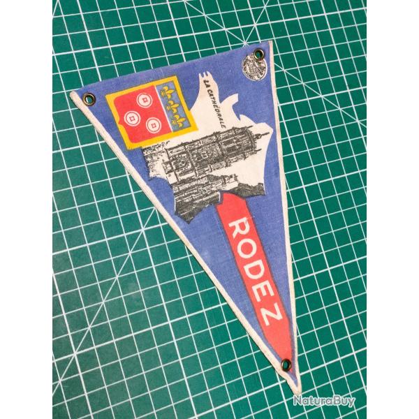 RODEZ, ROUERGUE FANION TOURISTIQUE VINTAGE