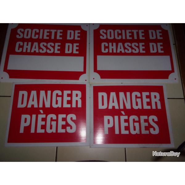 Lot de 4 pancartes Societe de chasse  et Danger pieges