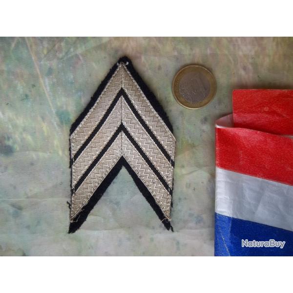 grade militaire de bras chevron  coudre sergent-chef