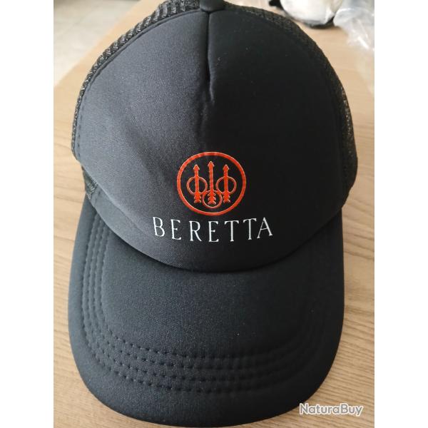 Casquette noire beretta logo rouge